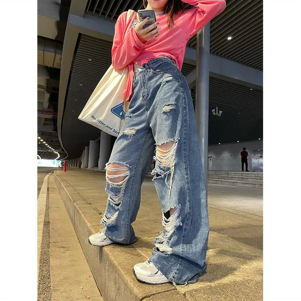 Baggy destroyed jeans