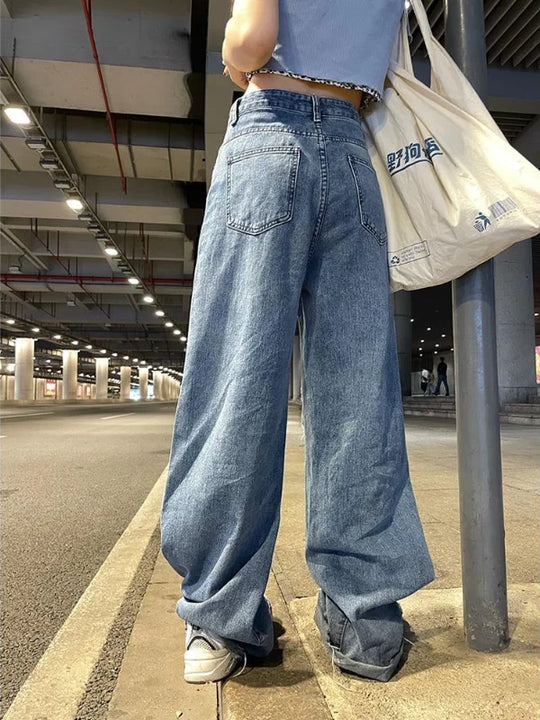 Baggy destroyed jeans