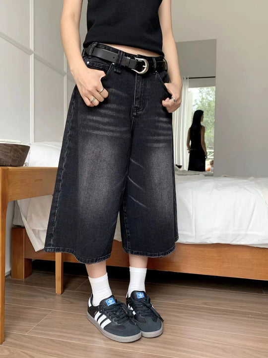 Baggy black jorts